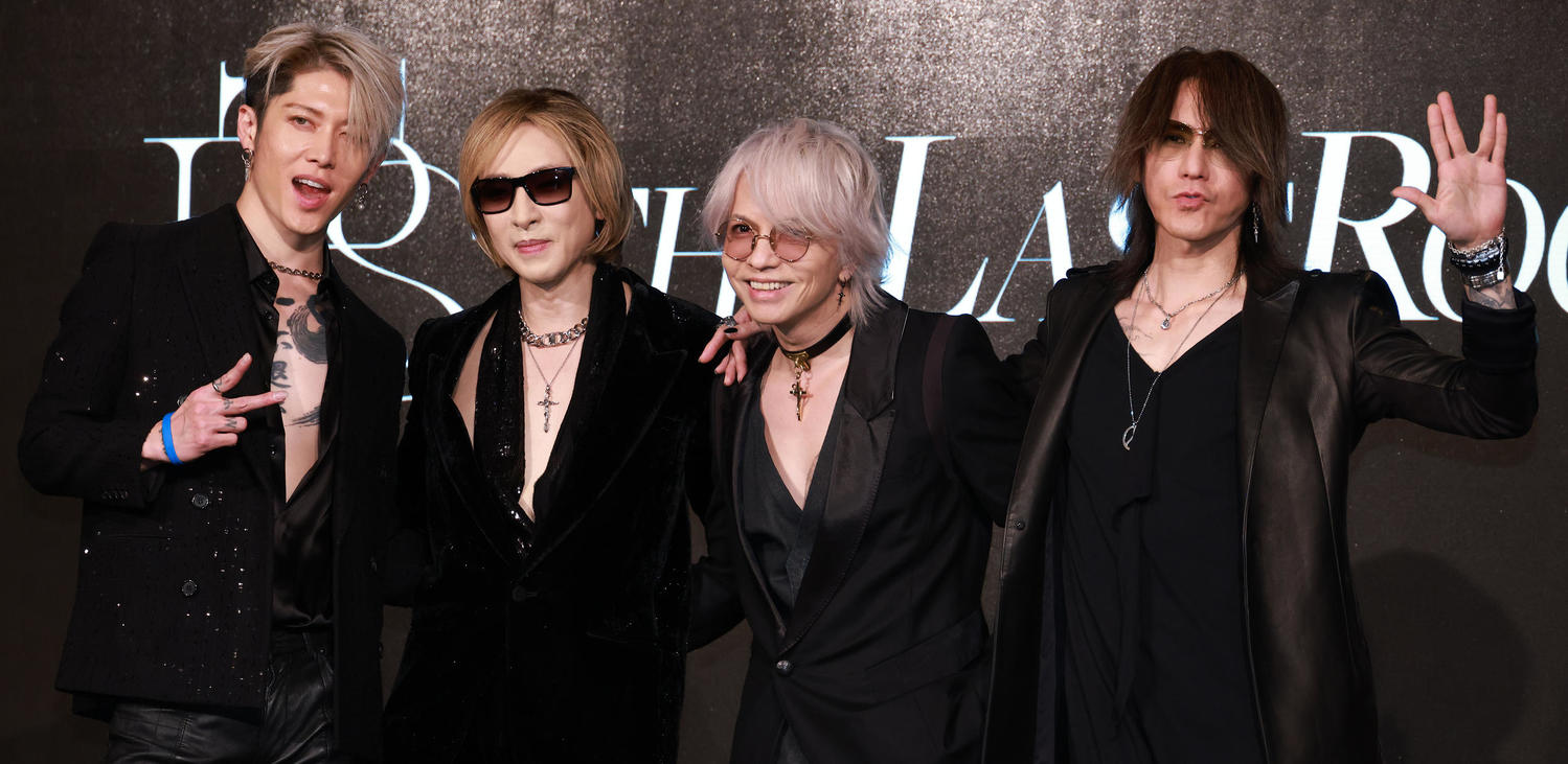 色も同じ 最新！HYDEさん紅白サングラス YOSHIKIさんたちと